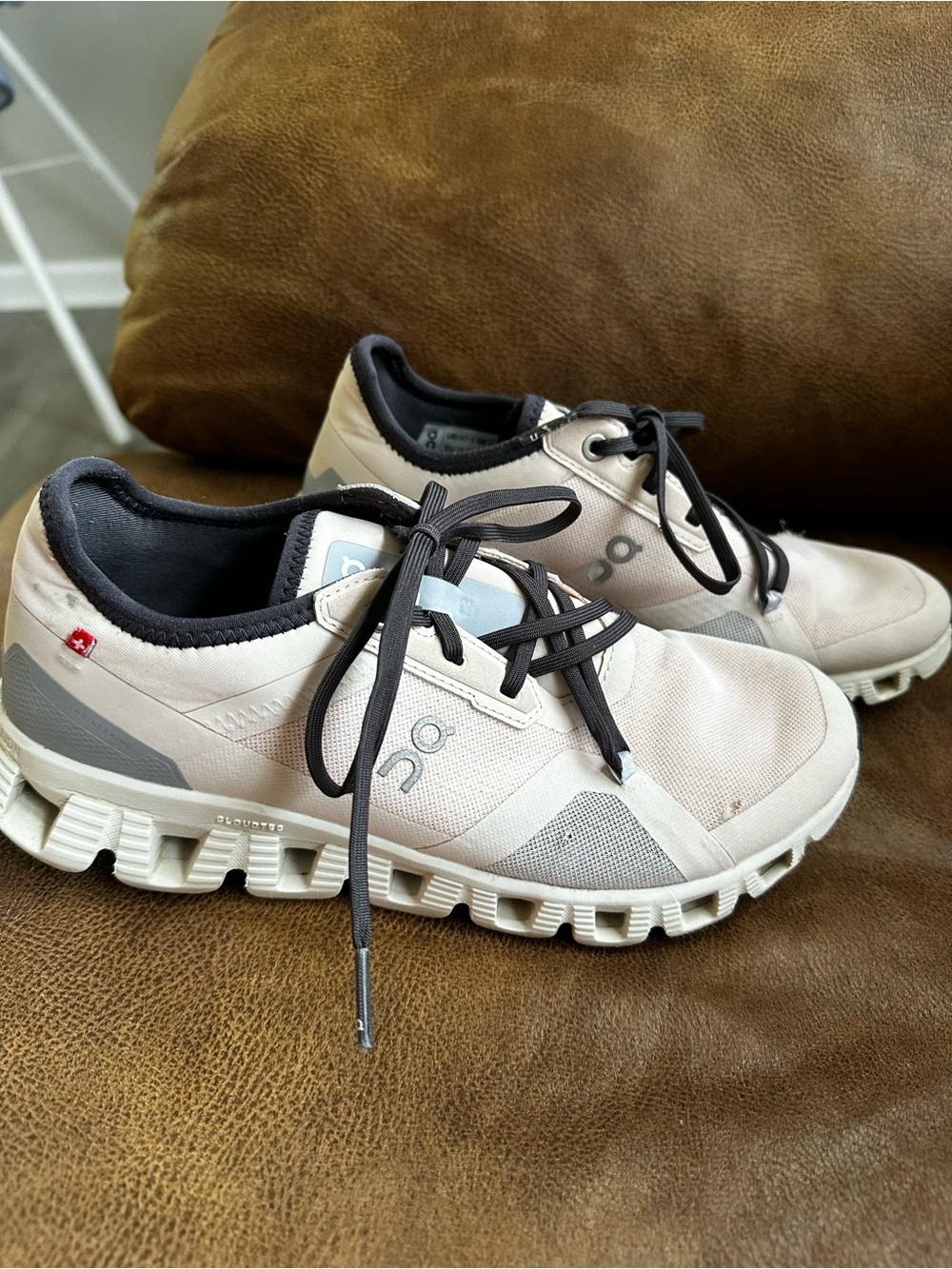 On Running Women’s Sneakers in Light Pink